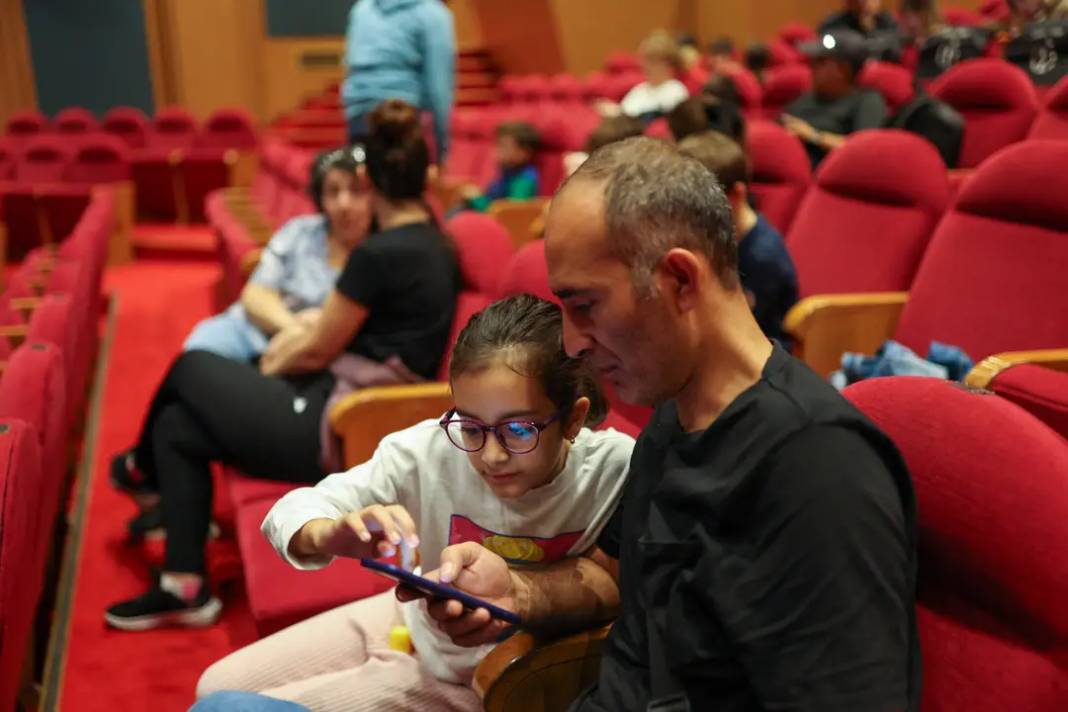 Yerli, Yabancı ve Çocuk Filmleri Sahnede 5